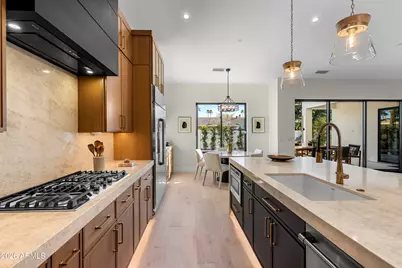 8701 E Vista Drive, Scottsdale, AZ 85250 - Photo 17