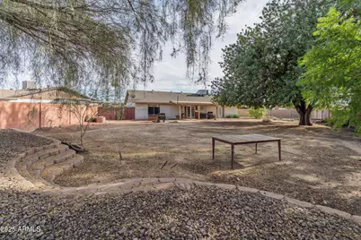 3158 W Celica Circle W, Phoenix, AZ 85053 - Photo 5