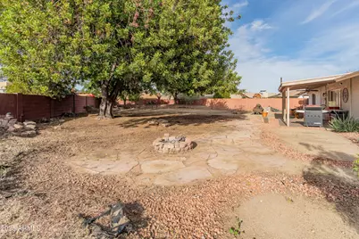 3158 W Celica Circle W, Phoenix, AZ 85053 - Photo 33