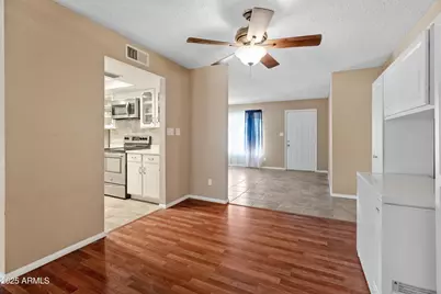 3158 W Celica Circle W, Phoenix, AZ 85053 - Photo 9