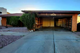 2926 S Emerson St, Mesa, AZ 85210 - Photo 29