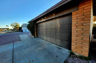 2926 S Emerson St, Mesa, AZ 85210 - Photo 31
