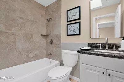 943 E Lois Lane, Phoenix, AZ 85020 - Photo 25