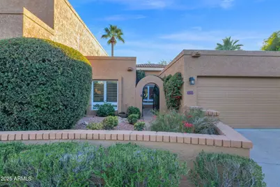 943 E Lois Lane, Phoenix, AZ 85020 - Photo 9