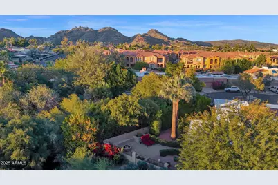 943 E Lois Lane, Phoenix, AZ 85020 - Photo 49