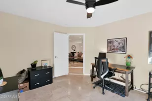 943 E Lois Ln, Phoenix, AZ 85020 - Photo 29