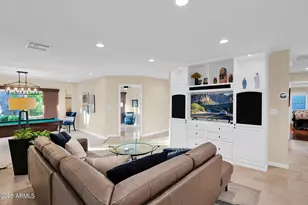 943 E Lois Ln, Phoenix, AZ 85020 - Photo 13