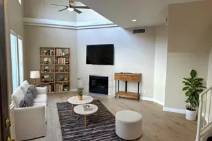 5018 E Siesta Dr, Phoenix, AZ 85044 - Photo 1