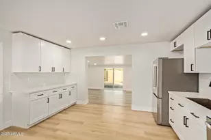 3314 W Corrine Dr, Phoenix, AZ 85029 - Photo 11