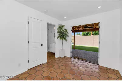 4228 N 44th Place, Phoenix, AZ 85018 - Photo 33