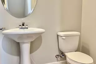 915 E Missouri Ave, Phoenix, AZ 85014 - Photo 21