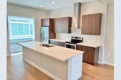 915 Missouri Avenue #16, Phoenix, AZ 85014 - Photo 1