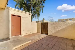 1452 N 54th Ln, Phoenix, AZ 85043 - Photo 3