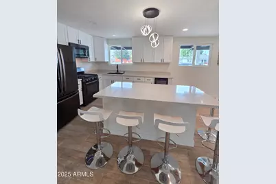 5833 W Rosewood Lane, Phoenix, AZ 85031 - Photo 17