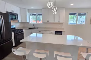 5833 W Rosewood Ln, Phoenix, AZ 85031 - Photo 17