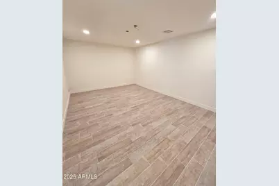 5833 W Rosewood Lane, Phoenix, AZ 85031 - Photo 19