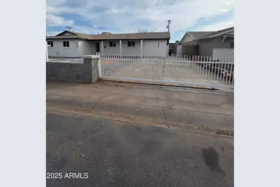 5833 W Rosewood Lane, Phoenix, AZ 85031 - Photo 9