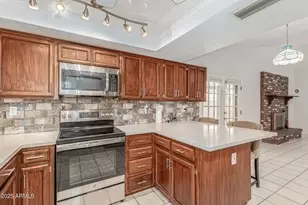 6243 W Cholla St, Glendale, AZ 85304 - Photo 17