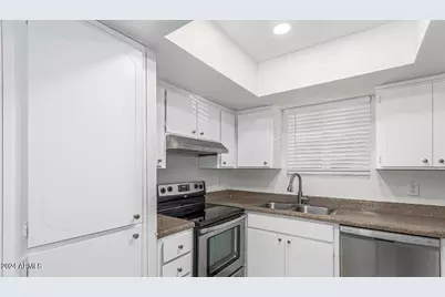 1826 N 51st Street #8, Phoenix, AZ 85008 - Photo 5