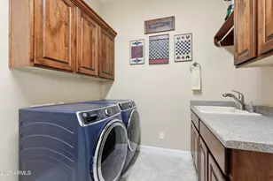 6679 S Lyon Dr, Gilbert, AZ 85298 - Photo 51