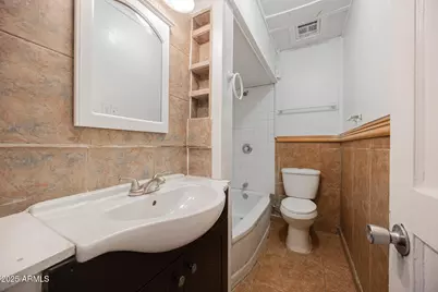 7513 N 61st Avenue, Glendale, AZ 85301 - Photo 15