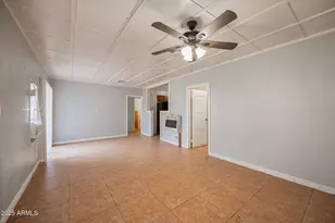 7513 N 61st Ave, Glendale, AZ 85301 - Photo 7