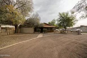 7513 N 61st Ave, Glendale, AZ 85301 - Photo 3