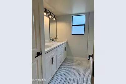 1034 E Encinas Avenue, Gilbert, AZ 85234 - Photo 21