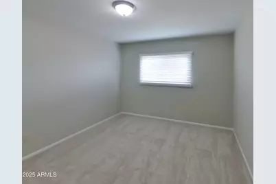 5212 N 69th Avenue, Glendale, AZ 85303 - Photo 11