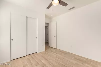 929 E Saragosa Street, Chandler, AZ 85225 - Photo 9