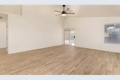 929 E Saragosa Street, Chandler, AZ 85225 - Photo 3