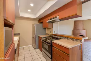 7557 N Dreamy Draw Dr, Phoenix, AZ 85020 - Photo 17