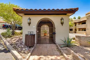 7557 N Dreamy Draw Dr, Phoenix, AZ 85020 - Photo 41