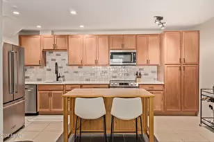 8649 E Royal Palm Rd, Scottsdale, AZ 85258 - Photo 3