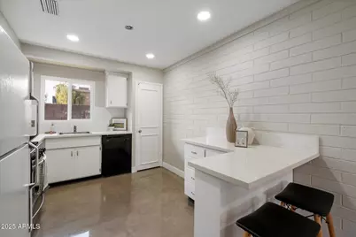 1450 E Bethany Home Road #8, Phoenix, AZ 85014 - Photo 3
