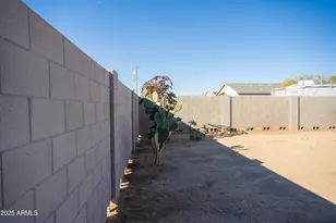 21605 W Laura St, Wittmann, AZ 85361 - Photo 5