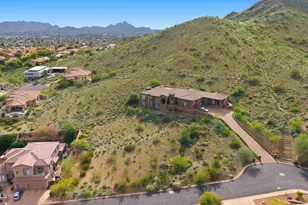 2707 E Gelding Dr, Phoenix, AZ 85032 - Photo 3