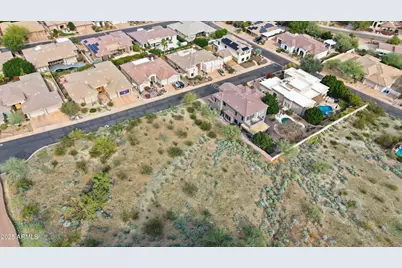 2707 E Gelding Drive #34, Phoenix, AZ 85032 - Photo 9