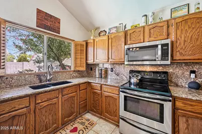 8362 W Michelle Drive, Peoria, AZ 85382 - Photo 13