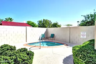 7706 E Chaparral Rd, Scottsdale, AZ 85250 - Photo 37