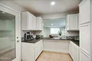 1320 E Palo Verde Dr, Phoenix, AZ 85014 - Photo 9