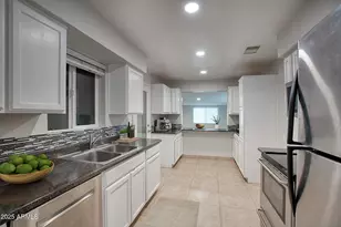 1320 E Palo Verde Dr, Phoenix, AZ 85014 - Photo 7