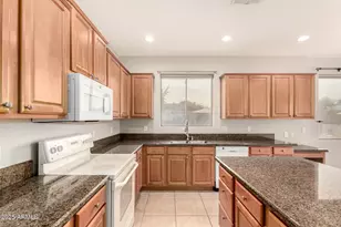 3686 E Powell Way, Gilbert, AZ 85298 - Photo 17