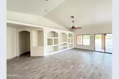 2538 W Maldonado Road, Phoenix, AZ 85041 - Photo 7