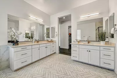 9407 S 13th Way, Phoenix, AZ 85042 - Photo 15