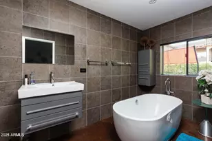 5002 N 38th Pl, Phoenix, AZ 85018 - Photo 17