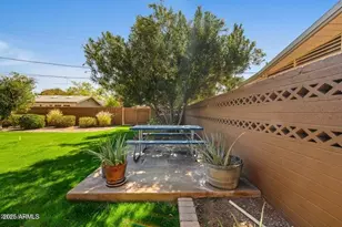 325 E Aepli Dr, Tempe, AZ 85282 - Photo 31