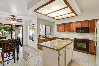 9404 W Morrow Drive, Peoria, AZ 85382 - Photo 9