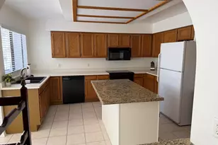 9404 W Morrow Dr, Peoria, AZ 85382 - Photo 11