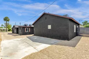 1012 E Pierson St, Phoenix, AZ 85014 - Photo 15